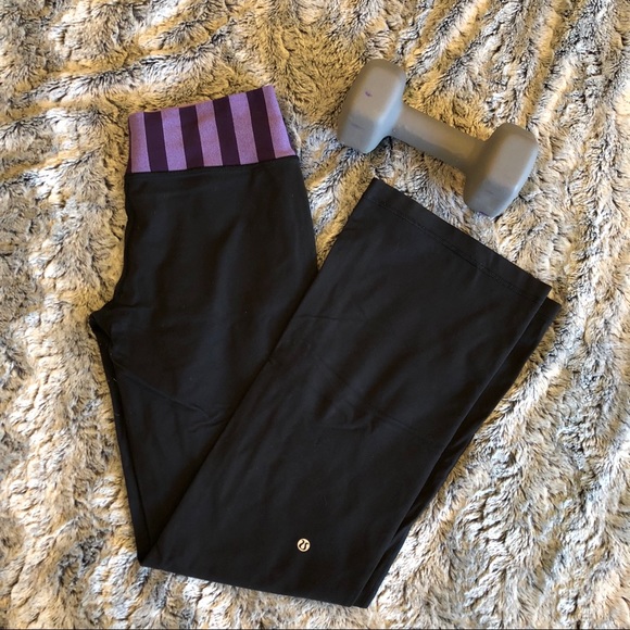 Lululemon black with purple bank bootcut leggings - Picture 1 of 4